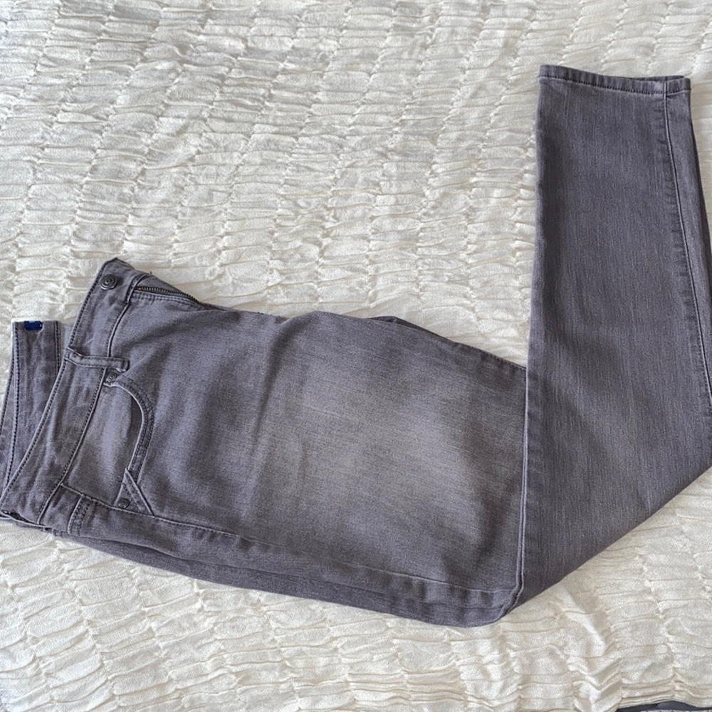 Women’s gray jeans
